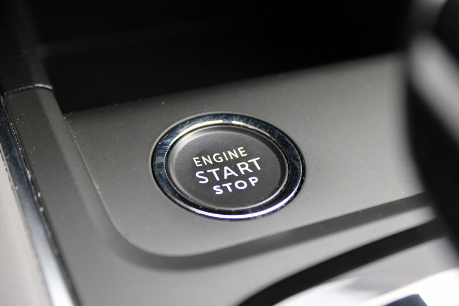 Citroën C5 Aircross 1.6 Plug-in Hybrid 225 C-Series | Trekhaak | Navigatie | Stoelverwarming