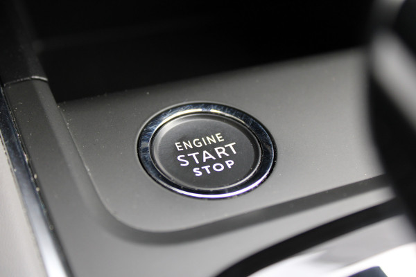 Citroën C5 Aircross 1.6 Plug-in Hybrid 225 C-Series | Trekhaak | Navigatie | Stoelverwarming
