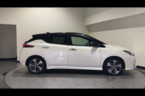 Nissan Leaf Tekna 40 kWh | ACC | Trekhaak | Apple Carplay