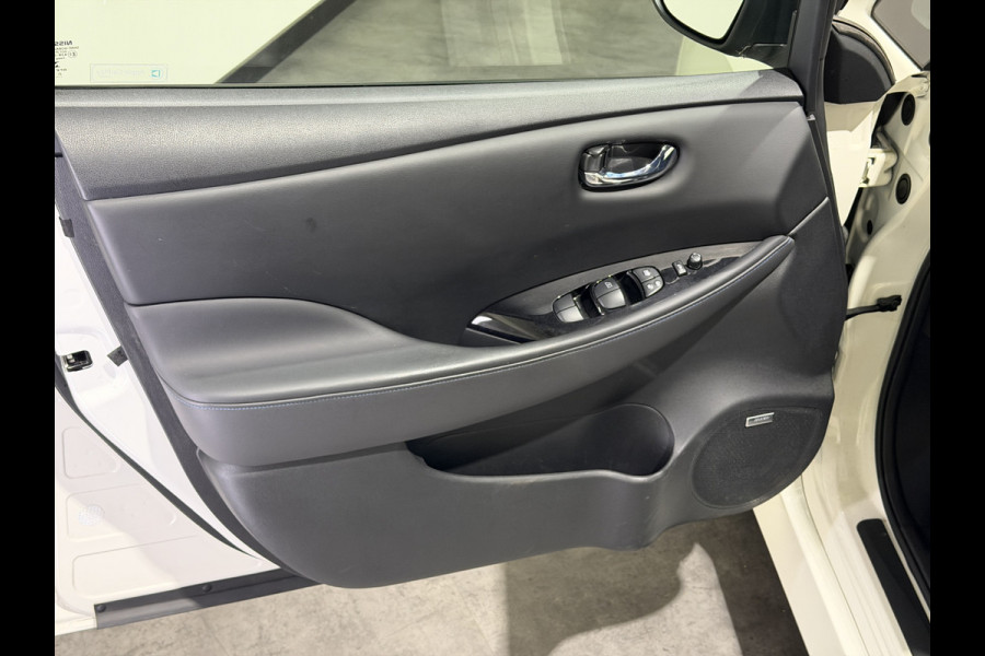 Nissan Leaf Tekna 40 kWh | ACC | Trekhaak | Apple Carplay