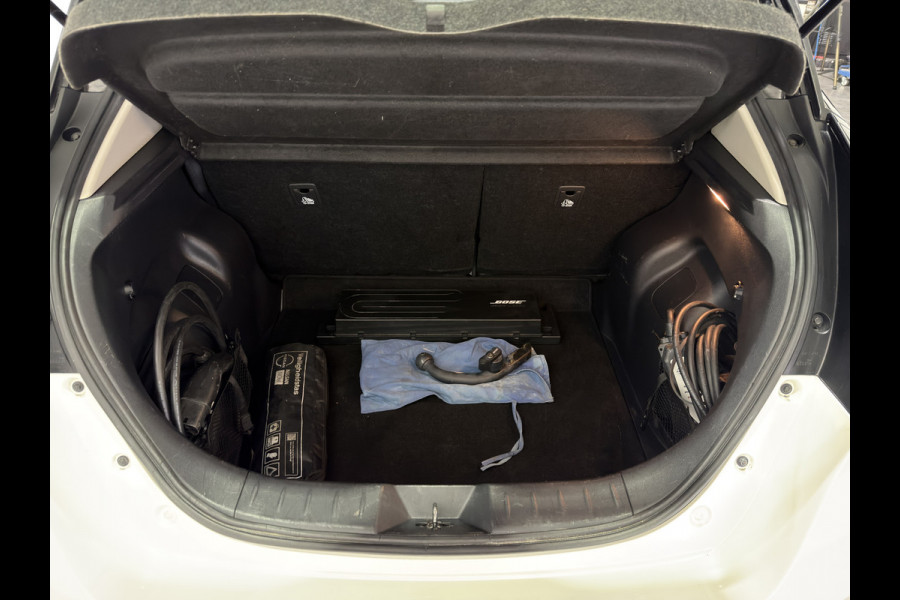 Nissan Leaf Tekna 40 kWh | ACC | Trekhaak | Apple Carplay