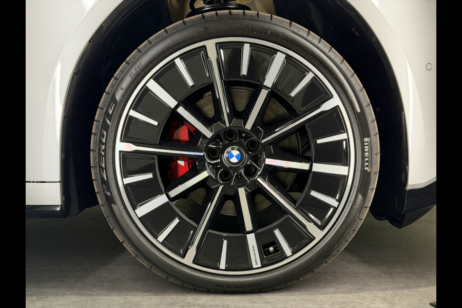 BMW iX3 50 xDrive 113 kWh | M Sport Pro | Trekhaak | H&K Audio