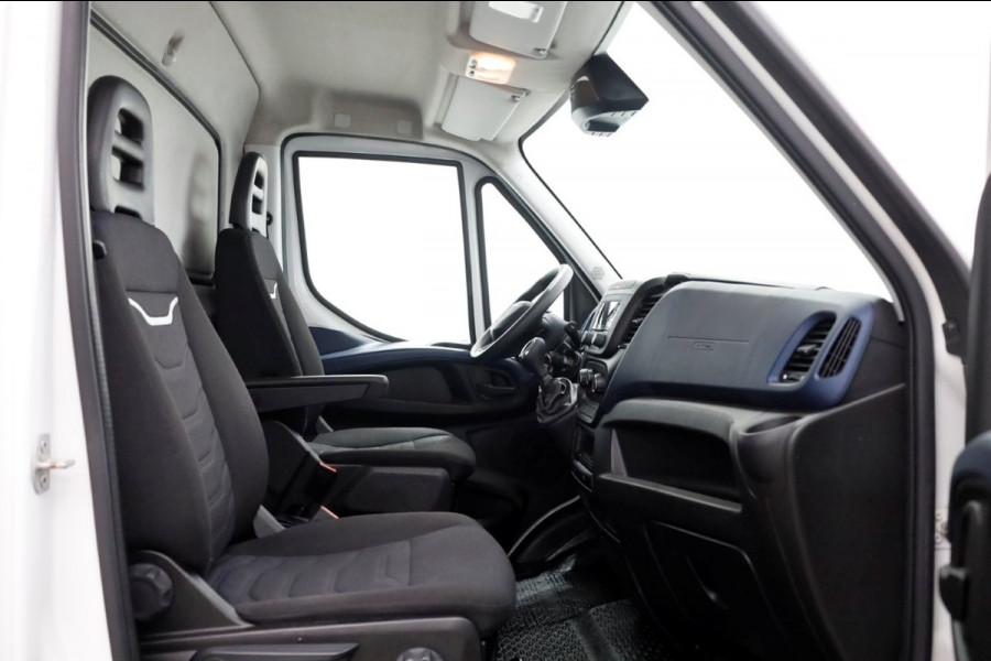 Iveco Daily 35S14 136pk HiMatic Automaat Lowliner Bakwagen met achterdeuren H233cm 10-2020
