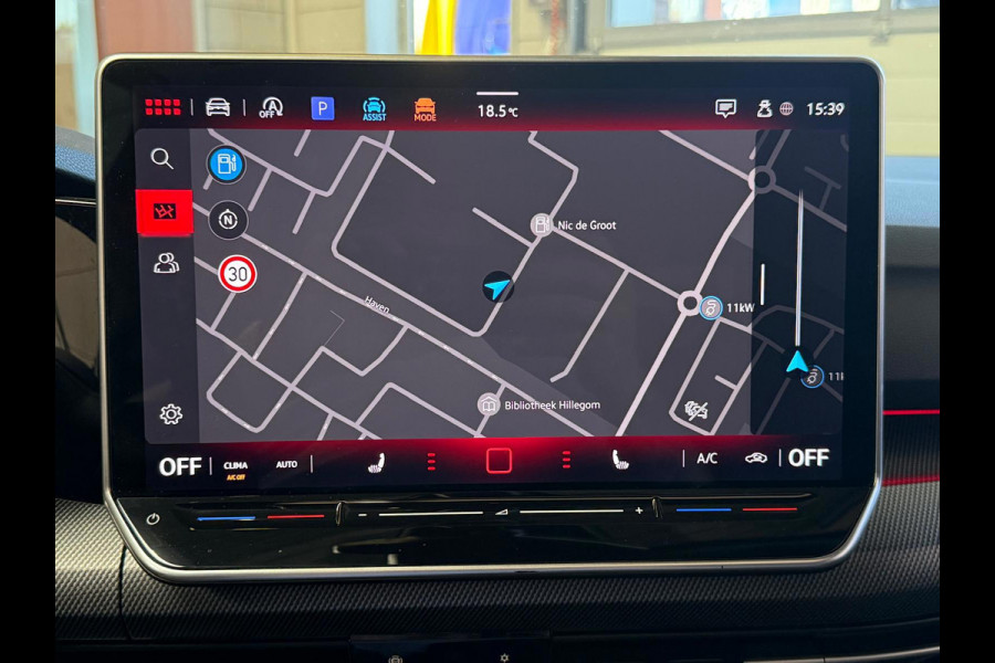 Volkswagen Golf 8.5 GTI 2.0 TSI 265PK, 1 Jaar Bovag Garantie, PANO, IQ, HUD, Trekhaak