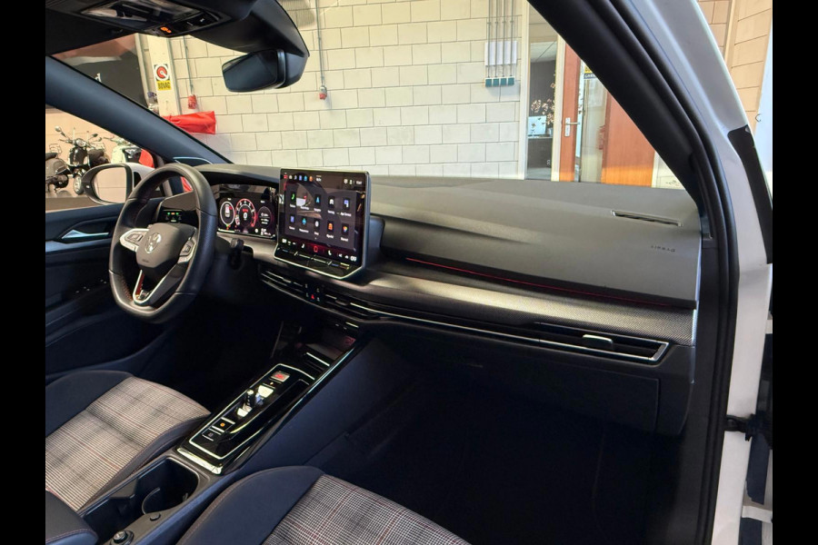 Volkswagen Golf 8.5 GTI 2.0 TSI 265PK, 1 Jaar Bovag Garantie, PANO, IQ, HUD, Trekhaak