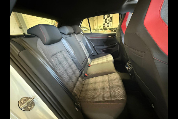 Volkswagen Golf 8.5 GTI 2.0 TSI 265PK, 1 Jaar Bovag Garantie, PANO, IQ, HUD, Trekhaak