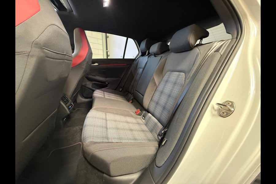 Volkswagen Golf 8.5 GTI 2.0 TSI 265PK, 1 Jaar Bovag Garantie, PANO, IQ, HUD, Trekhaak