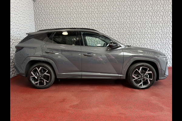 Hyundai Tucson NW AUTO 4WD 288PK N LINE + 1.6 T-GDI PHEV SKY PANO CAMERA STOELVERWARM 19" LMV ZWARTE HEMEL STUURVERW. PLUG IN HYBRIDE 4X4 AWD