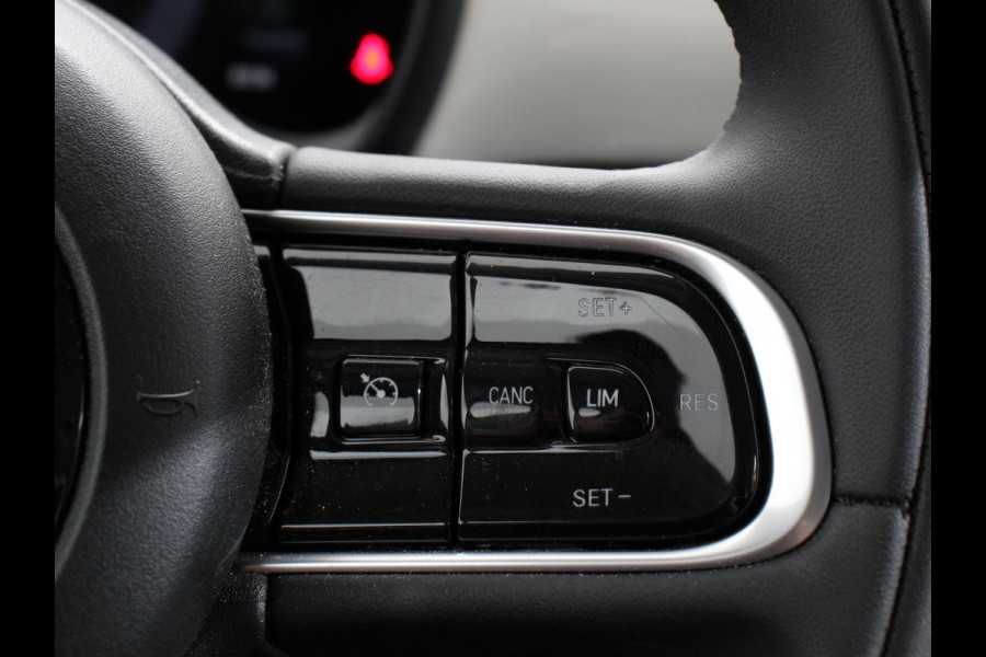 Fiat 500E Berline 42 kWh Automaat Climate control Cruise control Achteruitrijcamera Led Navigatie Apple Carplay/ Android Auto