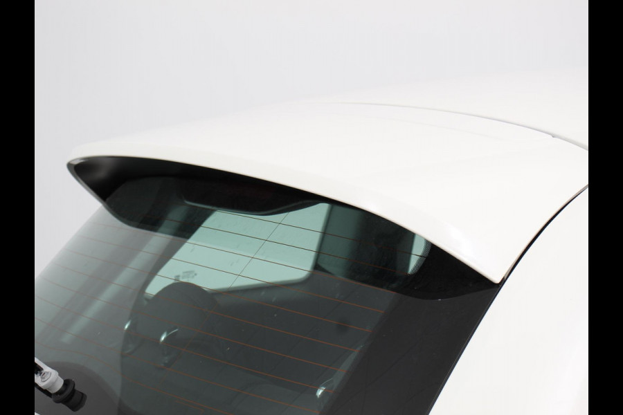 Fiat 500E Berline 42 kWh Automaat Climate control Cruise control Achteruitrijcamera Led Navigatie Apple Carplay/ Android Auto