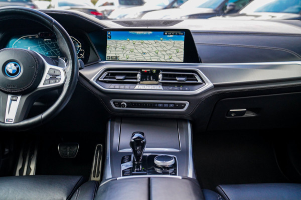 BMW X5 XDrive45e High Executive | Panorama | Harman/Kardon | Driving Assisted | Trekhaak | 22 inch | HuD | Head up Display