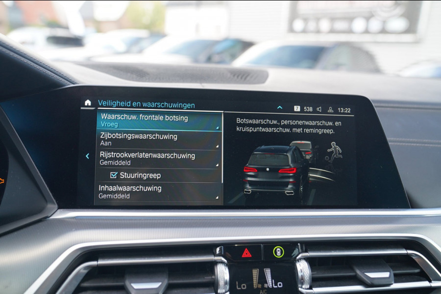 BMW X5 XDrive45e High Executive | Panorama | Harman/Kardon | Driving Assisted | Trekhaak | 22 inch | HuD | Head up Display