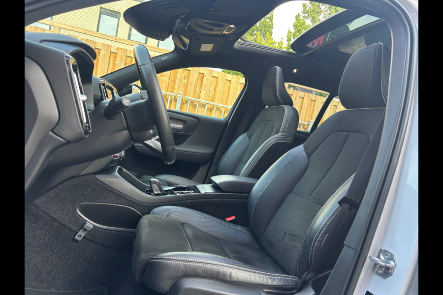 Volvo XC40 2.0 B4 R-Design Panorama Harman NL-Auto Rijklaarprijs!