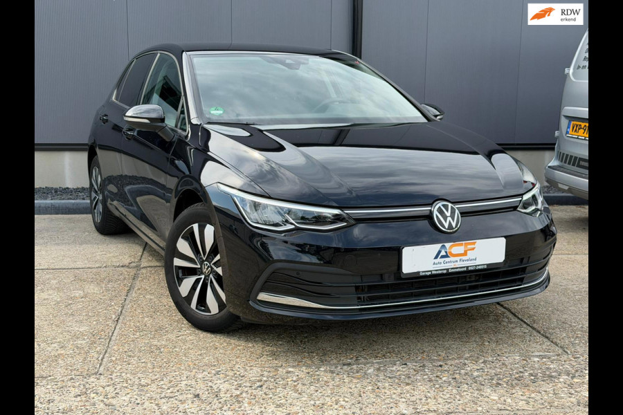 Volkswagen Golf 2.0 TDI 116 PK LIFE / NAVIGATIE / STOELVERW. / STUURVERW./ CARPLAY ENZ...