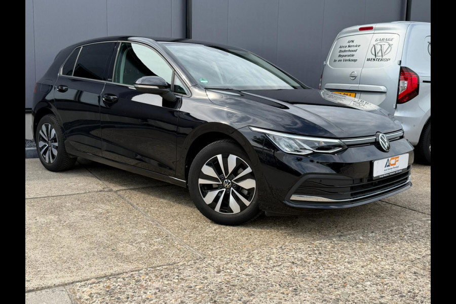 Volkswagen Golf 2.0 TDI 116 PK LIFE / NAVIGATIE / STOELVERW. / STUURVERW./ CARPLAY ENZ...