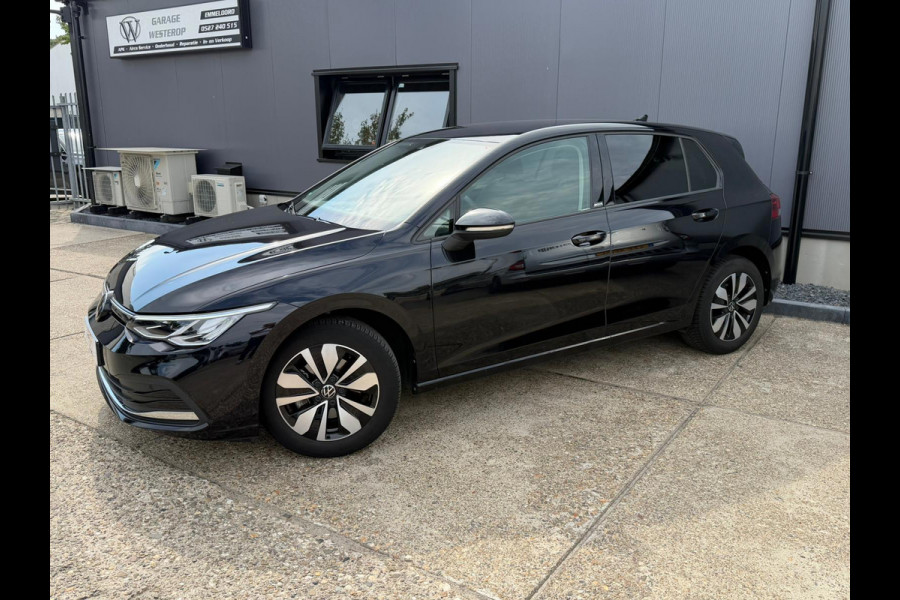 Volkswagen Golf 2.0 TDI 116 PK LIFE / NAVIGATIE / STOELVERW. / STUURVERW./ CARPLAY ENZ...