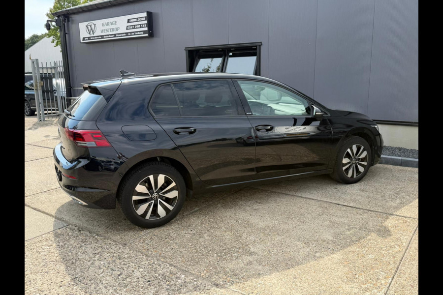 Volkswagen Golf 2.0 TDI 116 PK LIFE / NAVIGATIE / STOELVERW. / STUURVERW./ CARPLAY ENZ...