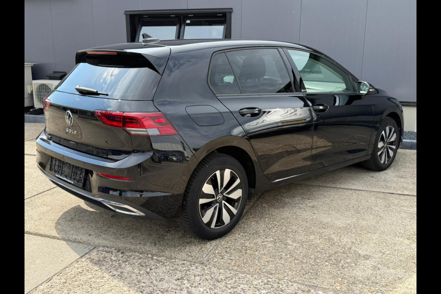 Volkswagen Golf 2.0 TDI 116 PK LIFE / NAVIGATIE / STOELVERW. / STUURVERW./ CARPLAY ENZ...