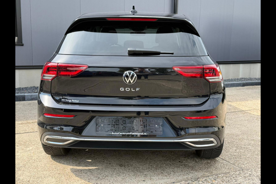Volkswagen Golf 2.0 TDI 116 PK LIFE / NAVIGATIE / STOELVERW. / STUURVERW./ CARPLAY ENZ...