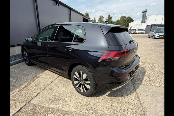 Volkswagen Golf 2.0 TDI 116 PK LIFE / NAVIGATIE / STOELVERW. / STUURVERW./ CARPLAY ENZ...
