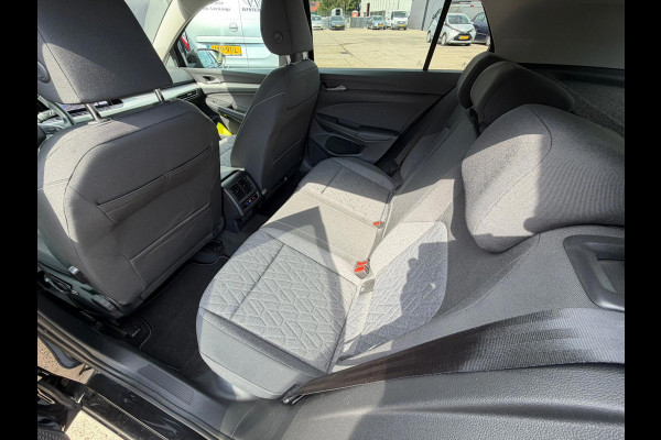 Volkswagen Golf 2.0 TDI 116 PK LIFE / NAVIGATIE / STOELVERW. / STUURVERW./ CARPLAY ENZ...
