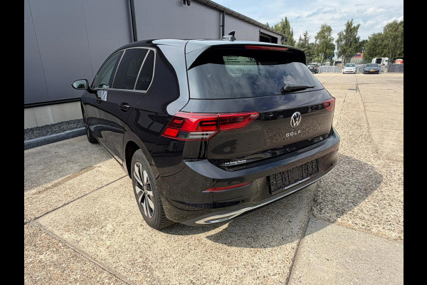 Volkswagen Golf 2.0 TDI 116 PK LIFE / NAVIGATIE / STOELVERW. / STUURVERW./ CARPLAY ENZ...
