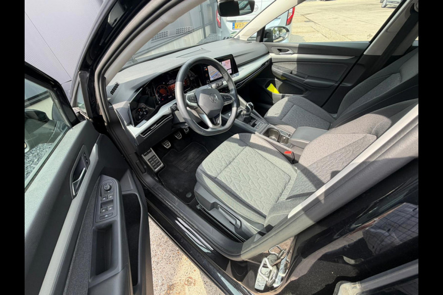 Volkswagen Golf 2.0 TDI 116 PK LIFE / NAVIGATIE / STOELVERW. / STUURVERW./ CARPLAY ENZ...