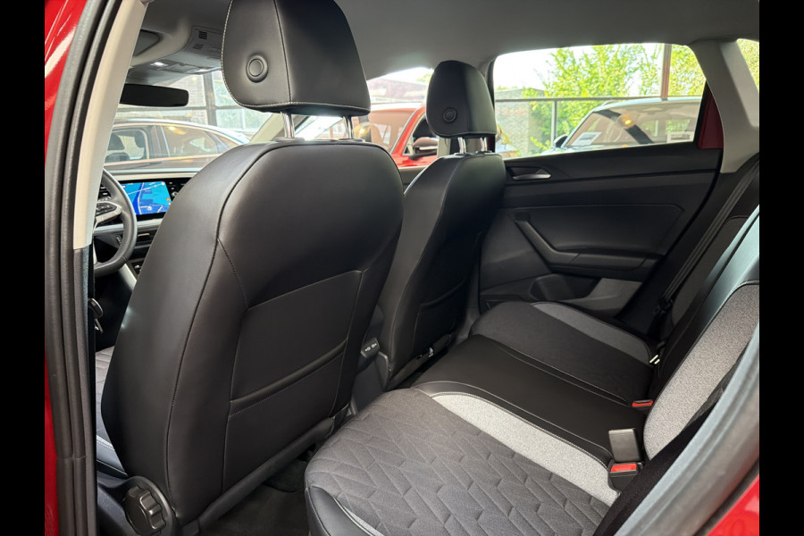 Volkswagen Taigo TSI 115PK DSG LIFE EDITION CAMERA/ACC/CARPLAY/HALF-LEDER FABRIEKS GARANTIE