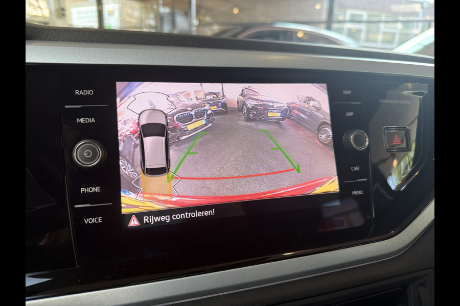 Volkswagen Taigo TSI 115PK DSG LIFE EDITION CAMERA/ACC/CARPLAY/HALF-LEDER FABRIEKS GARANTIE