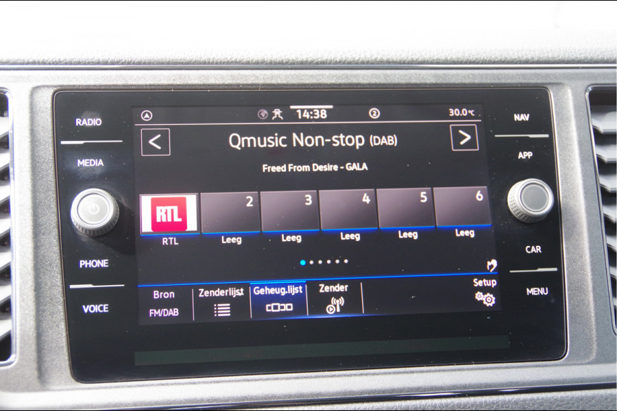 Volkswagen Crafter 2.0 TDI L4 DUBBELLUCHT, OPEN LAADBAK N1! 3.5T TREKHAAK, 165PK AUT. NIEUW! CARPLAY, CRUISE, AIRCO, DAB, OPENLAADBAK, PICKUP, PICK