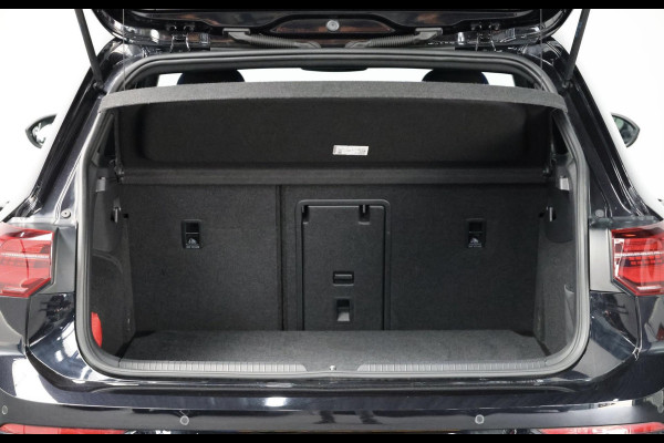 Volkswagen Golf 1.5 eTSI R-Line IQ+LED/VIRTUAL/SFEER/ALCANTARA+S.VERWARMING+MASSAGE/18" LMVCAM/ACC/ECC/12 MDN GARANTIE!