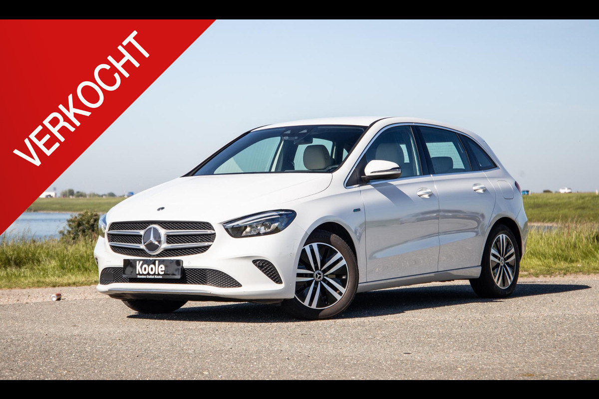 Mercedes-Benz B-Klasse 250 e Business Solution Luxury Limited CARPLAY / AMBILIGHT / STOELVERWARMING / CAMERA / DEALER ONDERHOUDEN