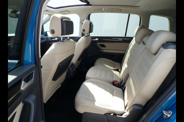Volkswagen Touran 1.4 TSI Highline Business R 7p|Pano|ACC