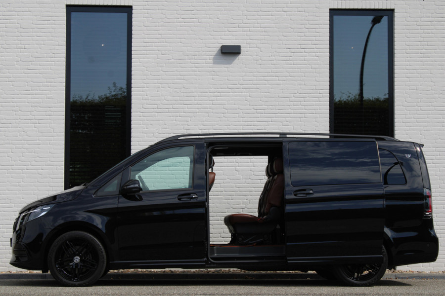 Mercedes-Benz V-Klasse 300d / XXL / AMG / 4-Matic / DC / Luchtvering / TV / Burmester / 360 Camera / Vol Opties / NIEUWSTAAT