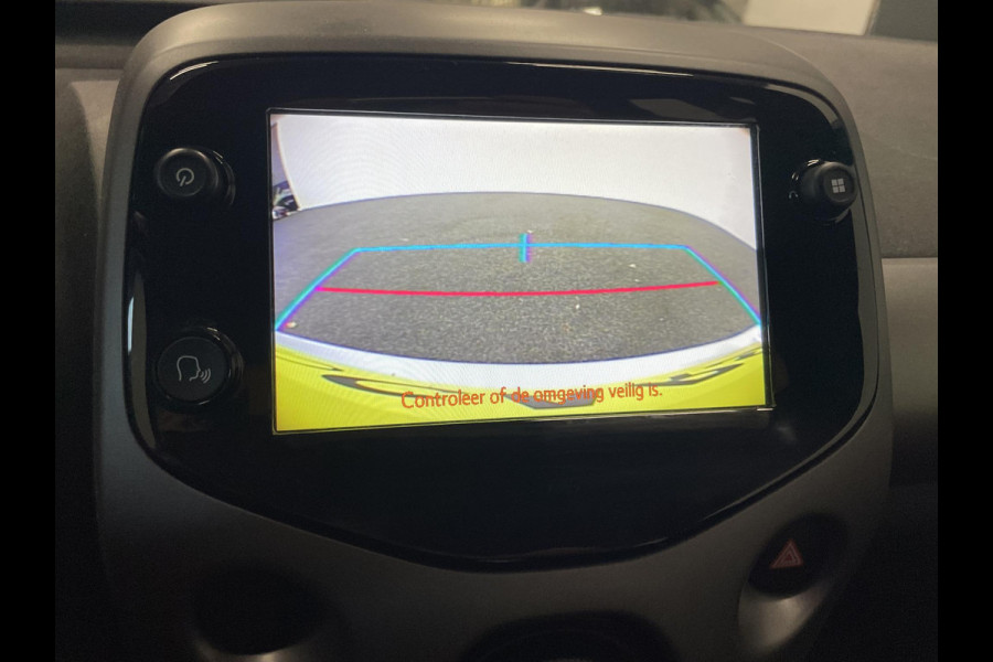 Toyota Aygo 1.0 VVT-i x-play Airco Navigatie Apple Carplay/Android Auto Camera Achter