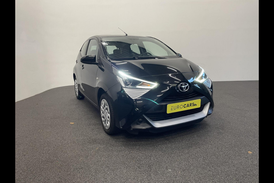 Toyota Aygo 1.0 VVT-i x-play Airco Navigatie Apple Carplay/Android Auto Camera Achter