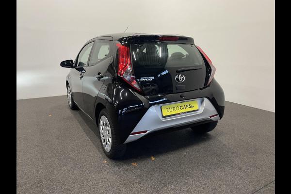 Toyota Aygo 1.0 VVT-i x-play Airco Navigatie Apple Carplay/Android Auto Camera Achter
