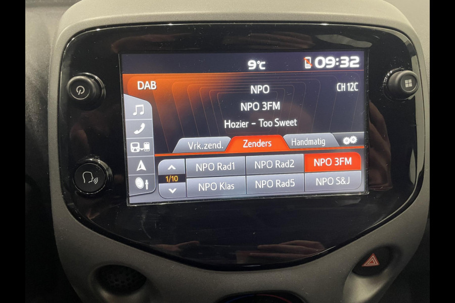 Toyota Aygo 1.0 VVT-i x-play Airco Navigatie Apple Carplay/Android Auto Camera Achter