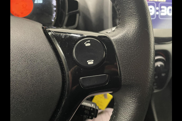 Toyota Aygo 1.0 VVT-i x-play Airco Navigatie Apple Carplay/Android Auto Camera Achter