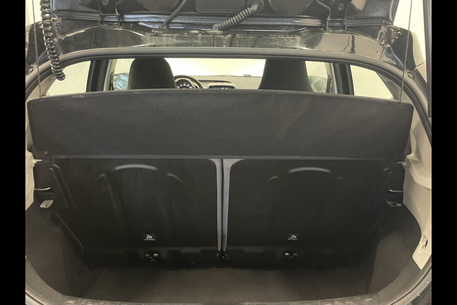 Toyota Aygo 1.0 VVT-i x-play Airco Navigatie Apple Carplay/Android Auto Camera Achter