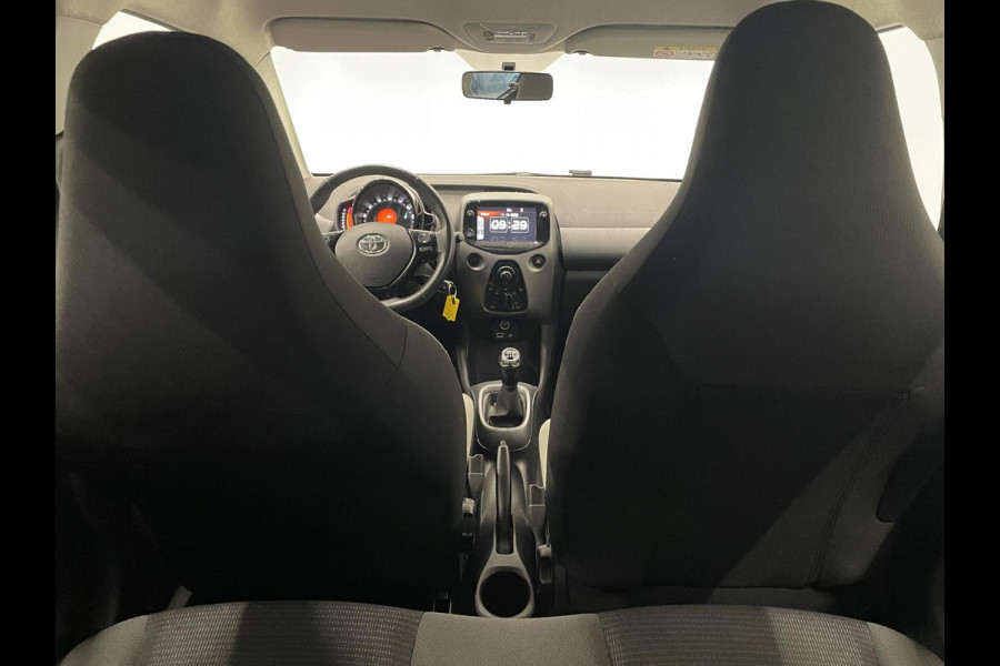 Toyota Aygo 1.0 VVT-i x-play Airco Navigatie Apple Carplay/Android Auto Camera Achter