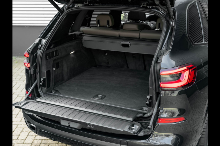 BMW X5 xDrive40i M-Sport - Skylounge - Adaptive Air - Active Steering - Lasers - Driving Ass Prof