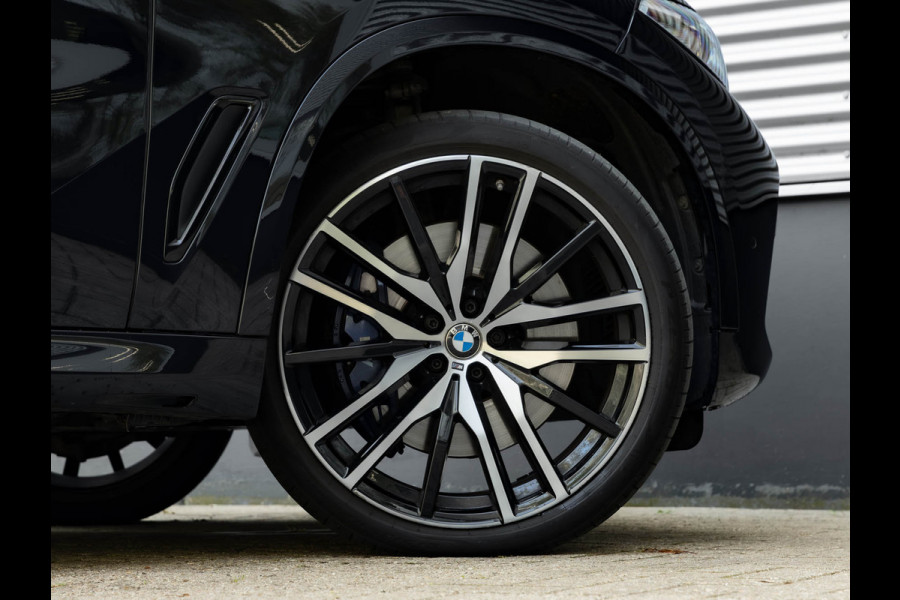 BMW X5 xDrive40i M-Sport - Skylounge - Adaptive Air - Active Steering - Lasers - Driving Ass Prof