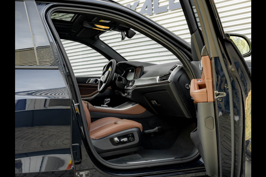 BMW X5 xDrive40i M-Sport - Skylounge - Adaptive Air - Active Steering - Lasers - Driving Ass Prof