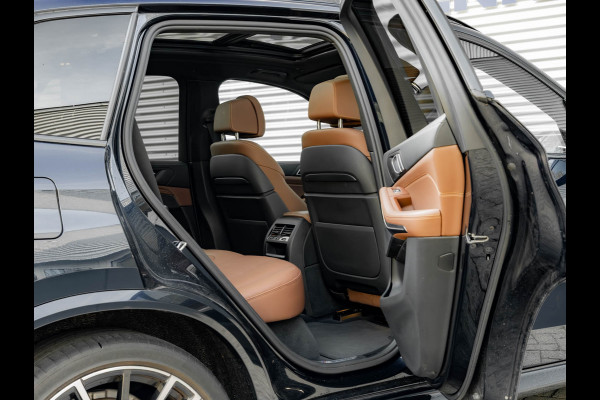 BMW X5 xDrive40i M-Sport - Skylounge - Adaptive Air - Active Steering - Lasers - Driving Ass Prof
