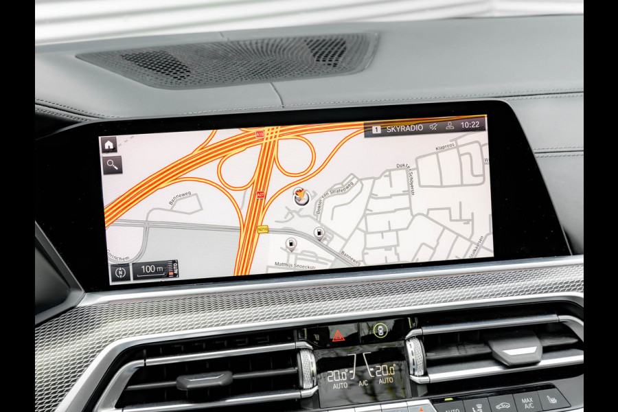 BMW X5 xDrive40i M-Sport - Skylounge - Adaptive Air - Active Steering - Lasers - Driving Ass Prof