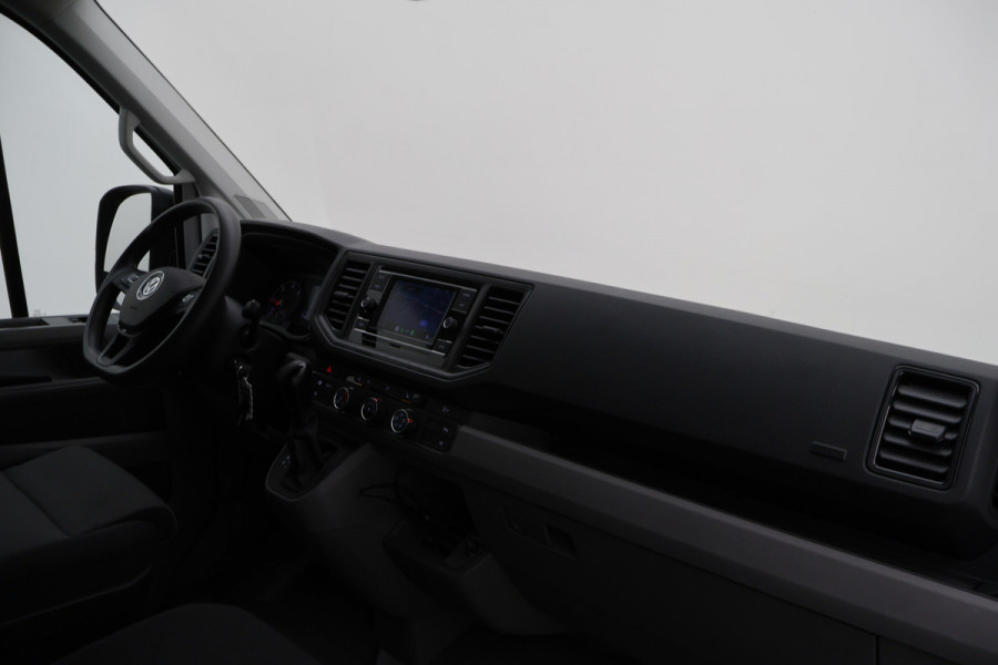 Volkswagen Crafter 35 2.0 TDI DSG L2H2 3-Zits, Camera, ACC, Apple Carplay, Airco, Luchtgeveerde Stoel, LED
