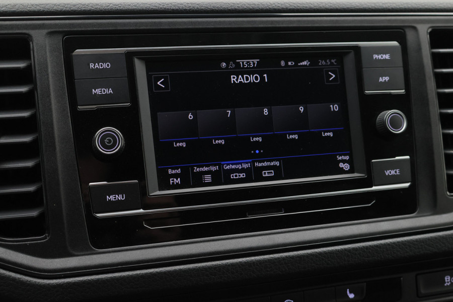 Volkswagen Crafter 35 2.0 TDI DSG L2H2 3-Zits, Camera, ACC, Apple Carplay, Airco, Luchtgeveerde Stoel, LED