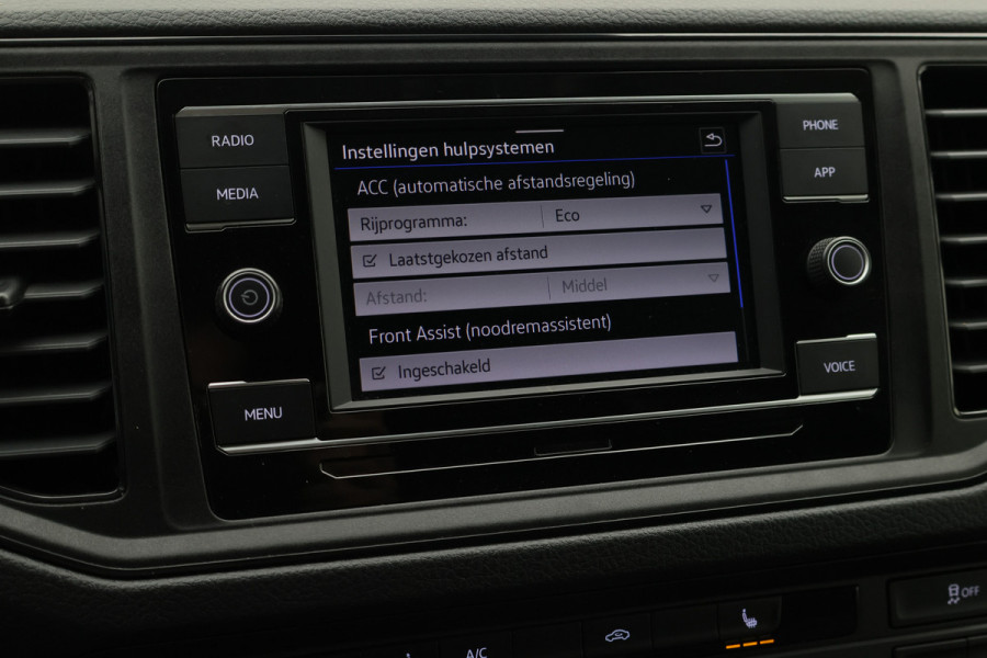Volkswagen Crafter 35 2.0 TDI DSG L2H2 3-Zits, Camera, ACC, Apple Carplay, Airco, Luchtgeveerde Stoel, LED