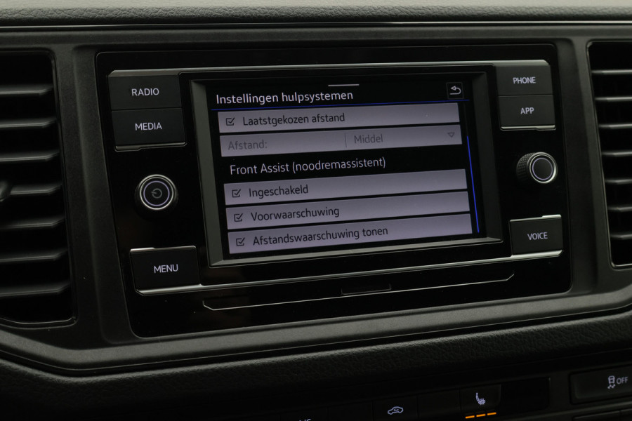 Volkswagen Crafter 35 2.0 TDI DSG L2H2 3-Zits, Camera, ACC, Apple Carplay, Airco, Luchtgeveerde Stoel, LED